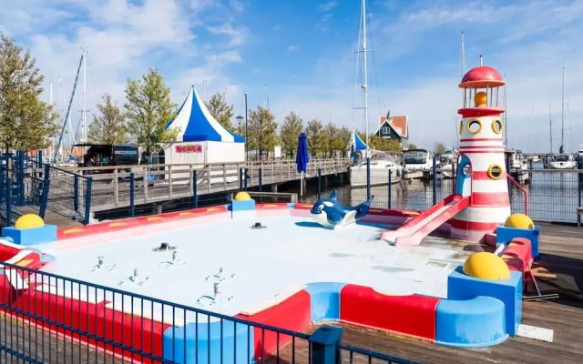 Modern Houseboat in Volendam With Shared Pool