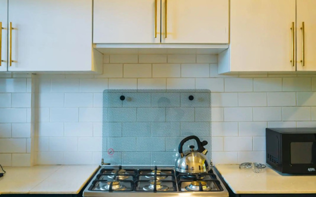 Cozy and quirky Wolf Apartment