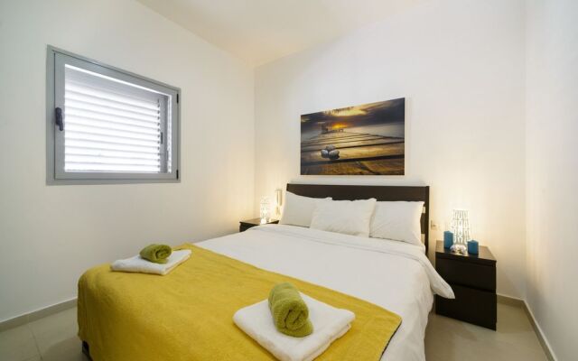Quiet Hideaway & Terrace near Beach by FeelHome