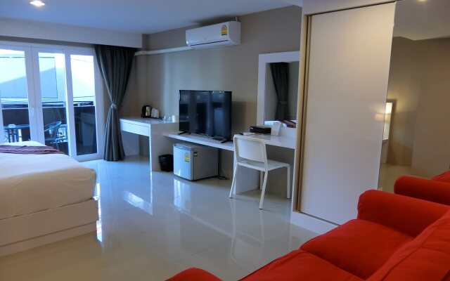 crystal suites pattaya