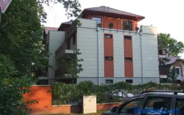 Villa Palazzo Apartments