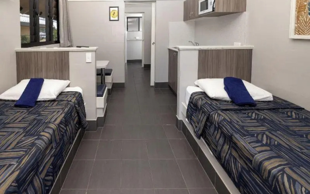 BIG4 Lucinda Wanderers Holiday Park – Guest Rooms – Lucinda