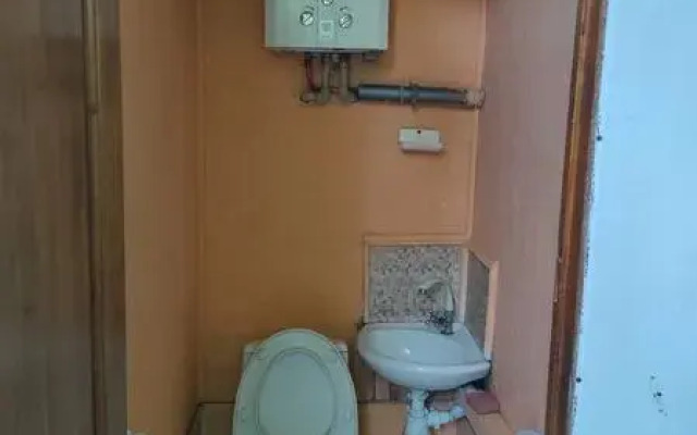 Pod palmoj