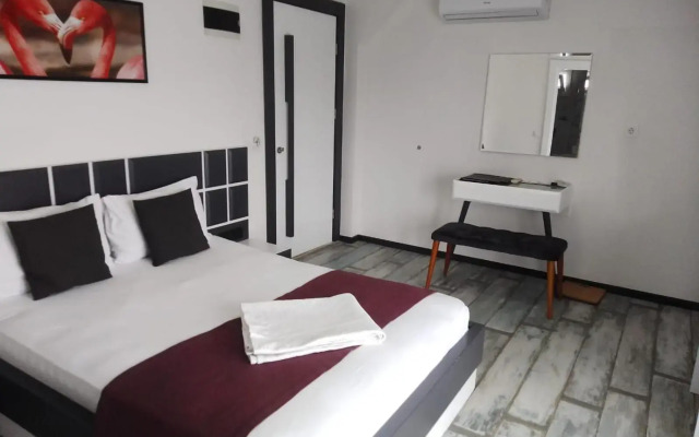 Wb Weekend Otel