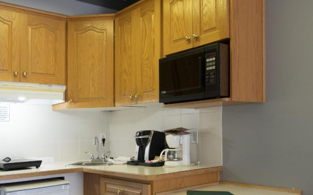 Tiki Shores Inn & Suites