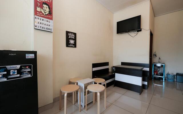 OYO 1997 Bee M Guesthouse