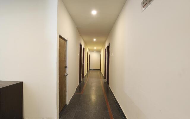 OYO 14726 Hotel Vaishnavi park