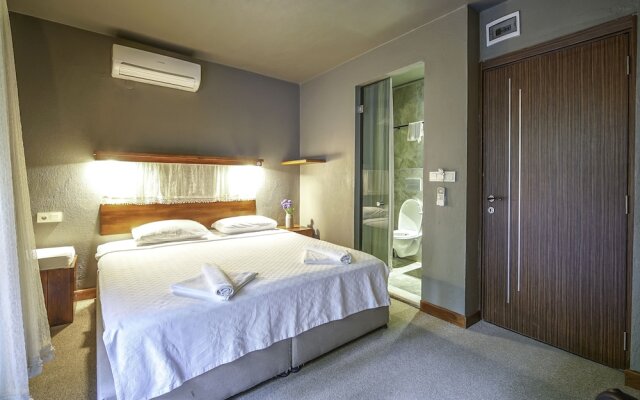 The Green Goose Hotel