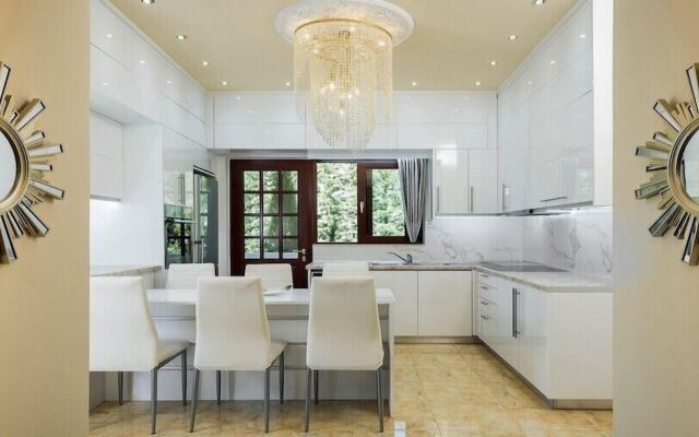Peaceful Villa With Private Heated Pool Jacuzzi