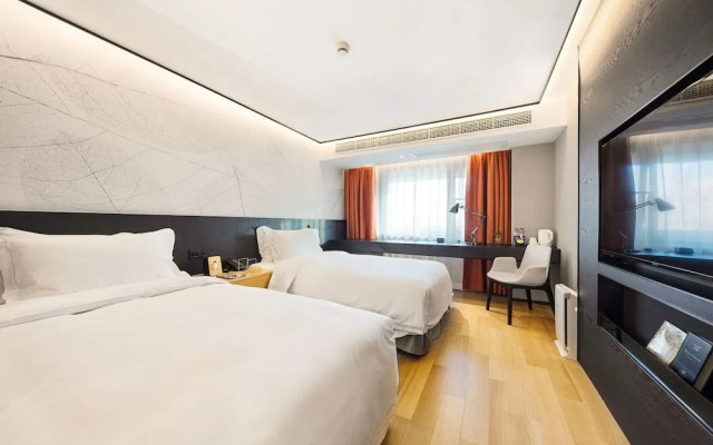 Rich Garden Hotel