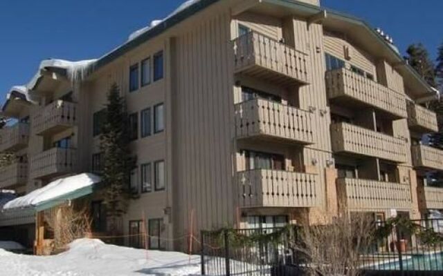 Scandinavian Lodge and Condominiums