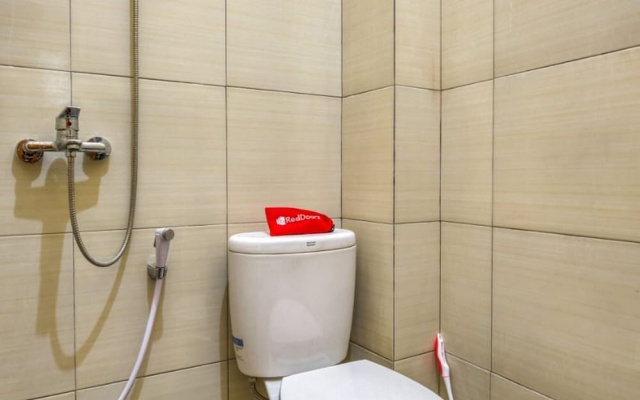 RedDoorz Syariah near Kebon Rojo Park Blitar – Bathroom – Blitar