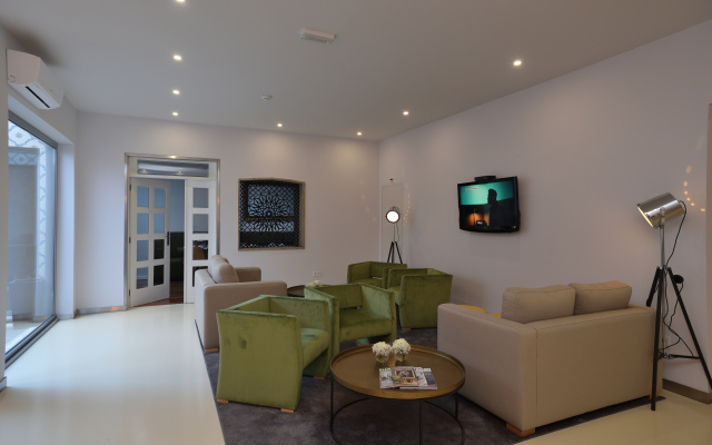 Porto Domus Hotel