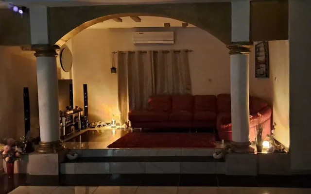 Welcome To Our Lovely 3-bed Apartment in Abidjan