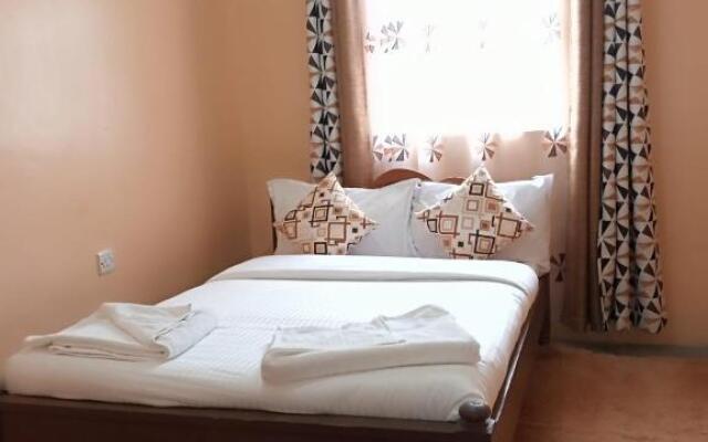 Cozy 2Bedroom Own Compound House