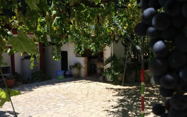 Studios Ristas Kostas