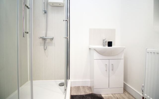 Skyline Remarkable 2-bed Apartment in Swansea