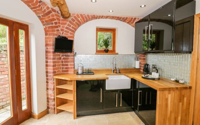 The Hyde Dovecote Kinver, pet Friendly Holiday let