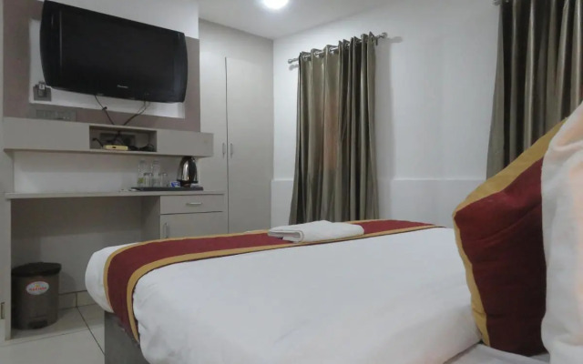 OYO 7077 Reegate Inn