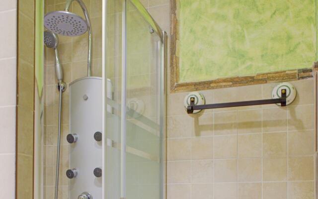 Rural apartment in Galapagar with bubble bath