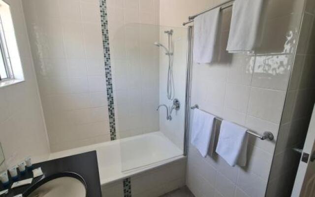 Cranbourne Court Unit 7