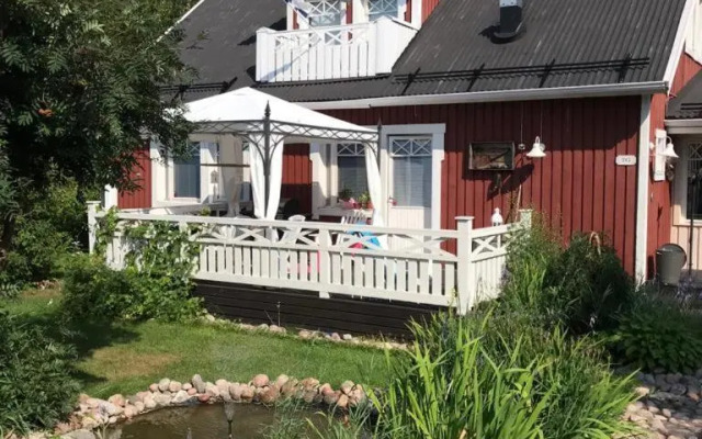 Villa Red House Arctic Circle