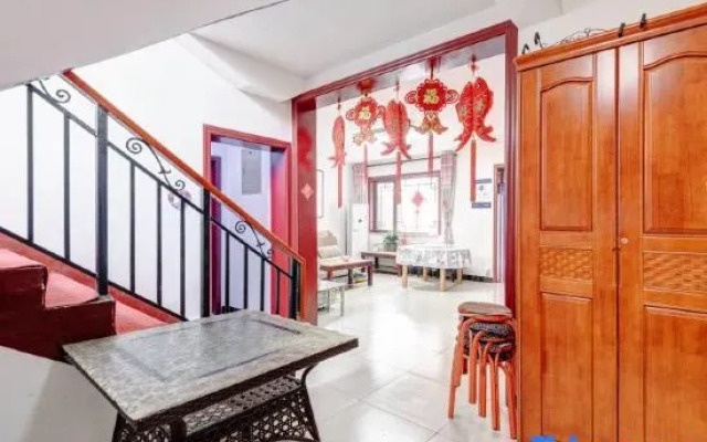 The Water Town of Gubei Easy House