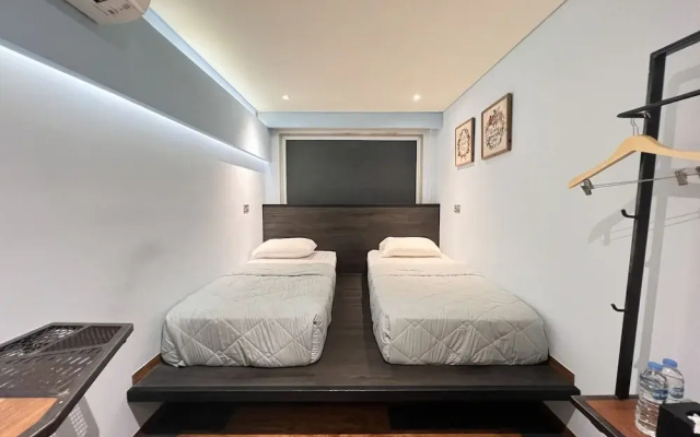 C Family Hotel