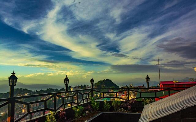 Sumitel Vista 800m from Mall Road