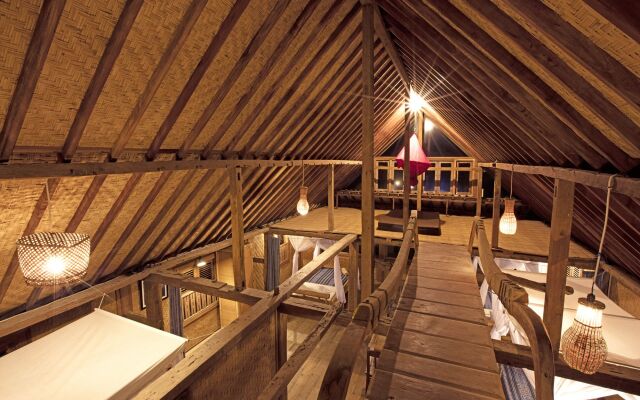Pondok Pitaya Hotel, Surfing & Yoga