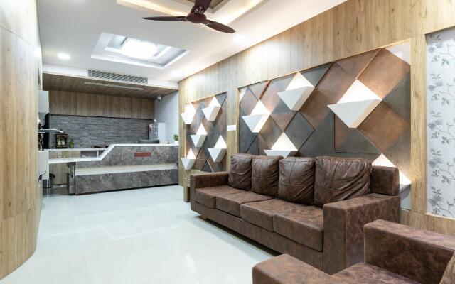 CAPITAL O64125 Hotel Tgt