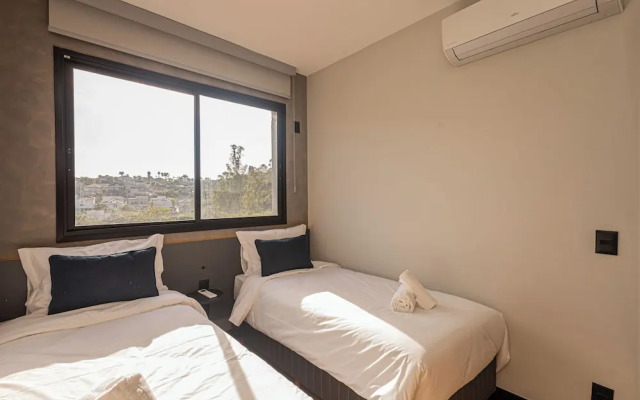 Sky Design Alphaville Housi by Anora