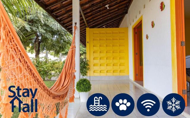 Casa com 4Qts-Pet friendly-Piscina Cond-SH011