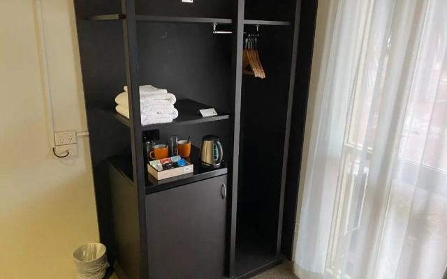 Silkari Urban CKS Sydney Airport Hotel