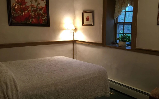 Headley Inn Bed and Breakfast