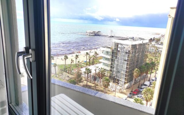 Seafront Apartment in Durres