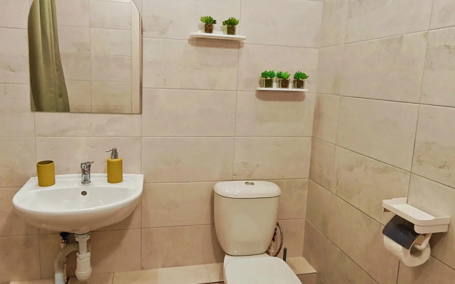 Апартаменты на проспекте Академика Сахарова 79