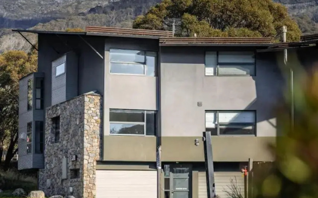 Pilot 01 Chalet