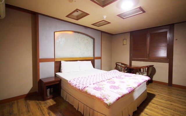 Naias Motel Gupo Busan