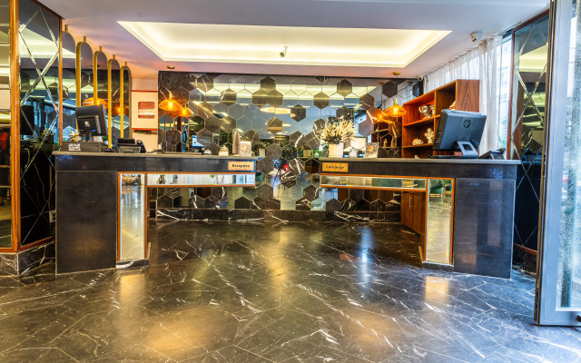 One hotel Casablanca