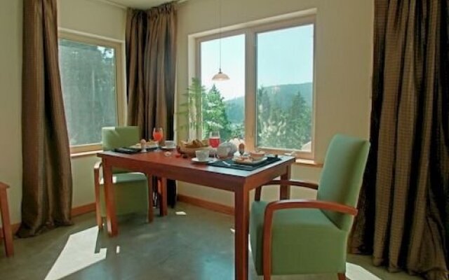 Bowen Island Hideaway