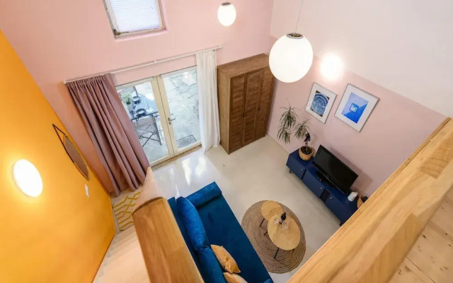 Modern Apartment Near the Beach