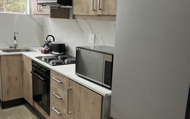 435 on vale boutique aparthotel