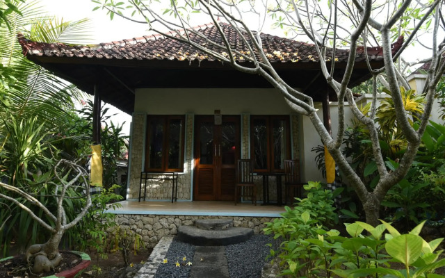 The Tanis Beach Resort Nusa Lembongan