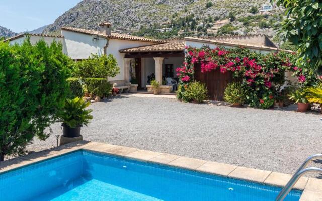 4 Bedroom Traditional Villa, Private Pool, Near Pollensa