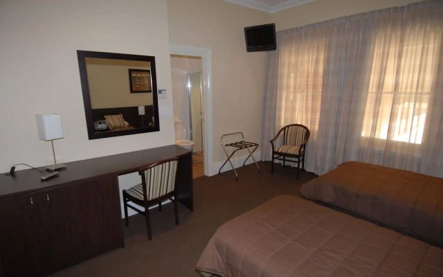 Captain Cook Hotel