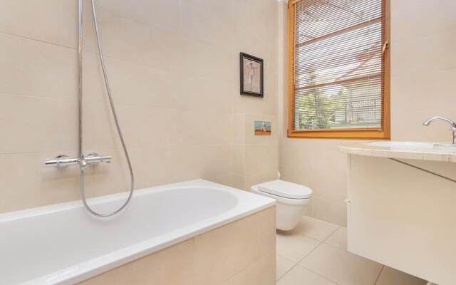 Spacious Sopot Apartment by Renters