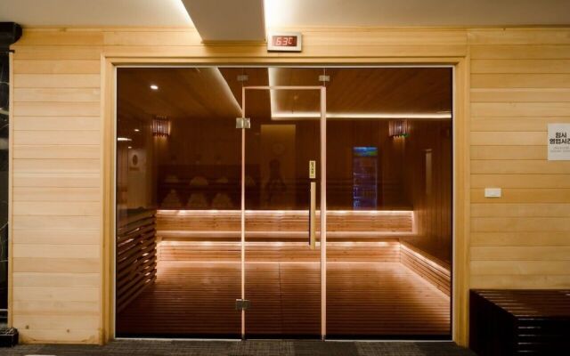 Grace Hotel & Spa
