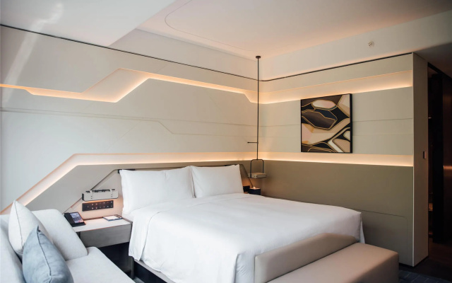 Hilton Shanghai Hongqiao International Airport – Guest Rooms – Shanghai