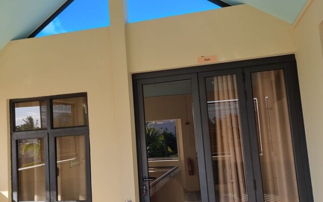 Studio Solitaire Ideal for two Adults - Garden View 1